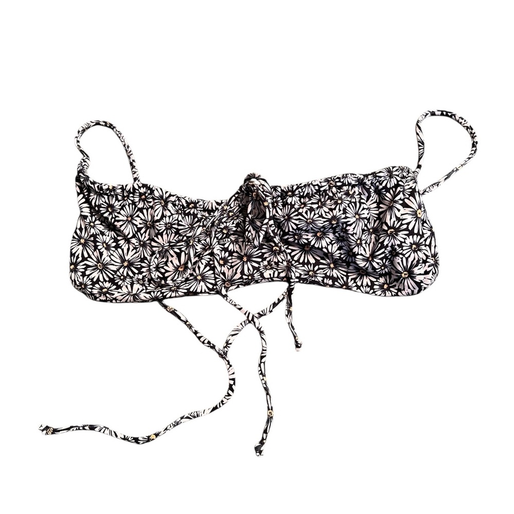 Floral Black and White Bikini Top. Demi style. Size Medium. Savannah Print